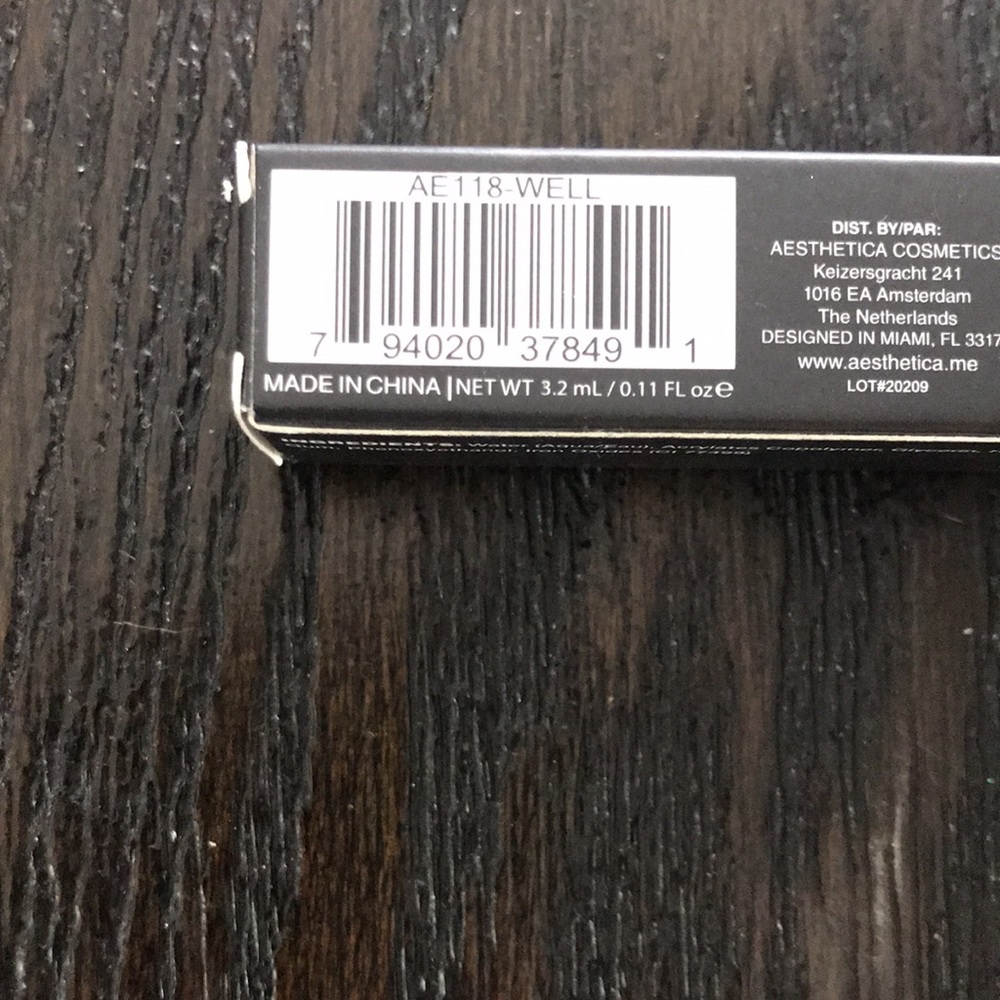 Aesthetica liquid eyeliner - Picture 5 of 7